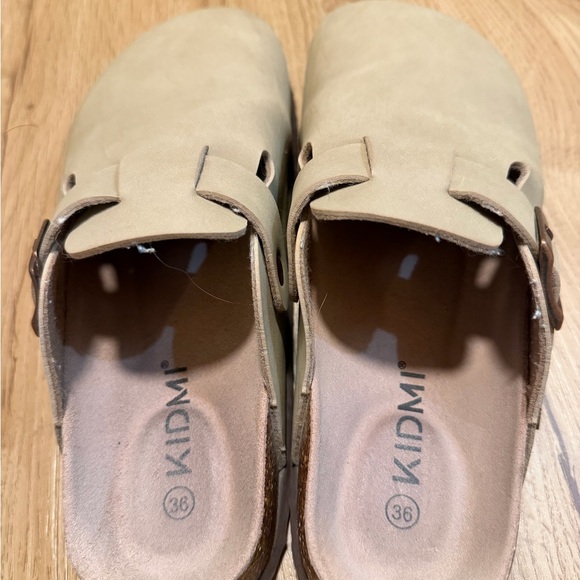 Clogs - Picture 4 of 6